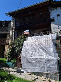CASA SEMINDIPENDENTE A COAZZE