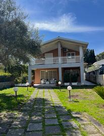 Villa singola vicino le zagare/portali