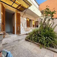VIA PROTO DE FRAIA con CORTILE
