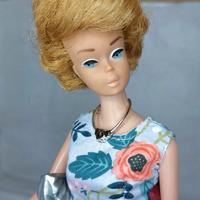 Vintage 1964 Ash blonde big Bubblecut BARBIE