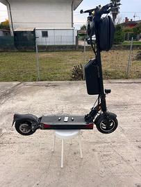 Monopattino elettrico joyor funzionante