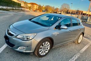 Opel Astra J 2010
