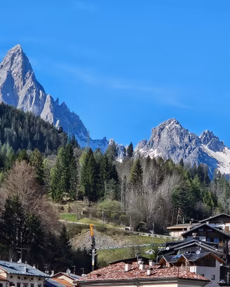 Casa più ampio terreno edificabile
