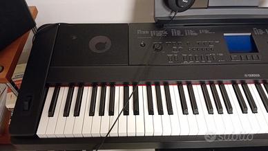 Pianoforte digitale Yamaha DGX660