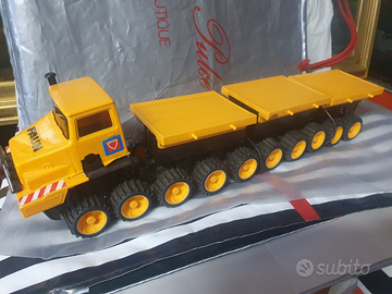 Camion con 3 rimorchi e 20 ruote anni 80