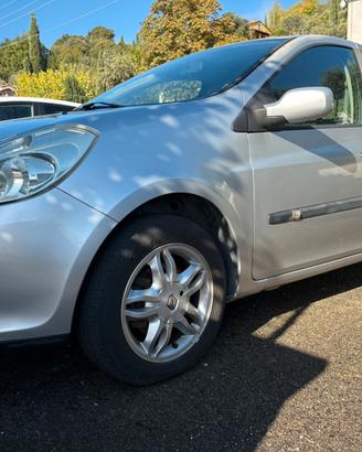 Renault Clio 1.2 Benzina 2009 – Solo 40.630 km