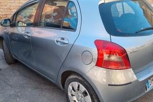 Toyota Yaris 1.0  5 porte Sol