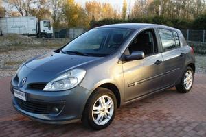 RENAULT Clio 1.2 16V 5 porte Confort