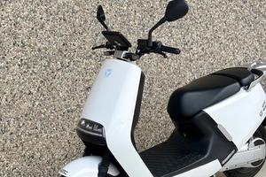 Yadea G5S 2025 pari al nuovo