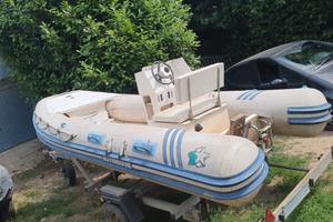 2 gommoni completi di motore e carrello