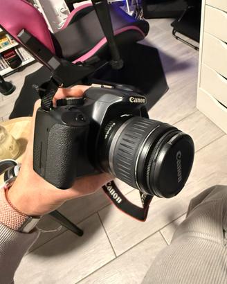 Canon eos 450d con obiettivo canon