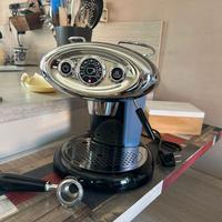Macchina da caffè Illy cialde e cappuccino