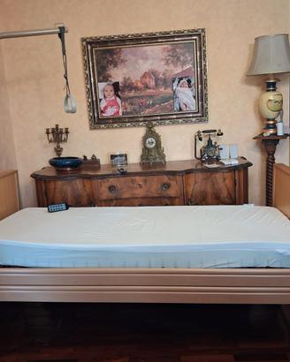 letto ospedaliero elettrico