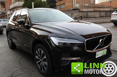 VOLVO XC60 B4 automatico Essentialle con Leasing