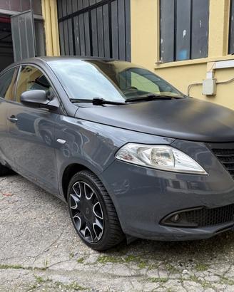 Lancia Ypsilon 5 Porte Ypsilon 1.2 8v GPL S MomoDe