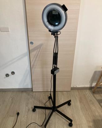 Lampada da estetista