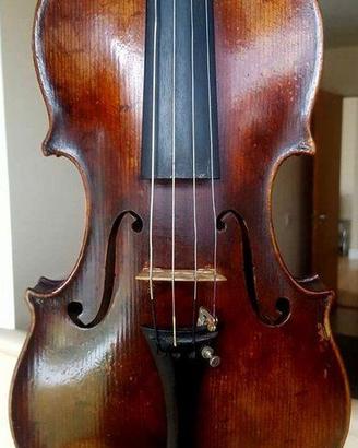 Violino antico di rara bellezza