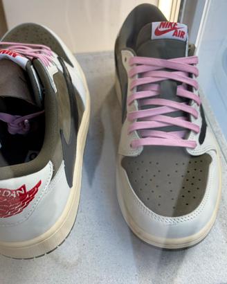 Air Jordan Retro Low TRAVIS SCOTT