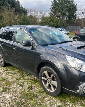 Subaru OUTBACK 2.0D AWD Trend Leather (peoblema al
