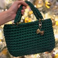 Borsa all’uncinetto fatta a mano