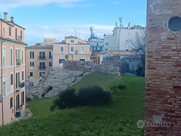 BILOCALE IN CENTO -Tempietti Romani-