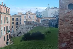 BILOCALE IN CENTO -Tempietti Romani-