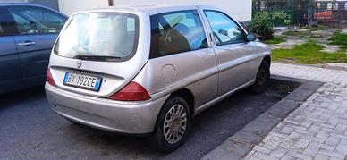 Lancia Y anno 2001