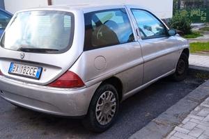 Lancia Y anno 2001