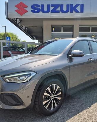 Mercedes-Benz GLA 180 Premium auto