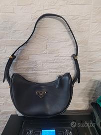 PRADA Borsa a spalla Arqué in pelle
