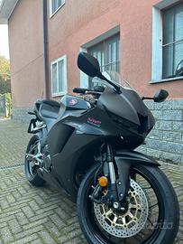 Honda CBR 600 RR 2025 – 937 km – perfetta