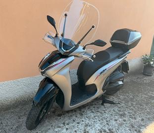 Honda SH 350i - 2024 - Valuto permute