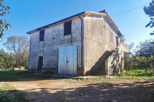 Rustico / Casale di 195 m² con 4 locali a Tuscania