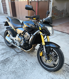 Honda Hornet patente A2