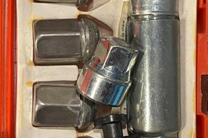 Dadi Antifurto Honda S2000