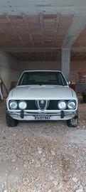 Alfa romeo Alfetta berlina 1.6  1977