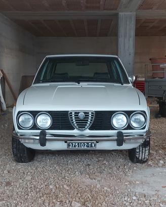 Alfa romeo Alfetta berlina 1.6  1977