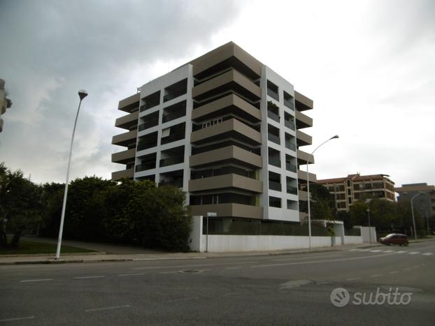 Quartiere del sole luminoso bivano arredato