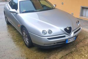 Alfa Romeo GTV Coupe 2000