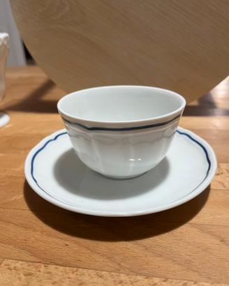 11 Tazze the e 11 piattini corona blu ginori