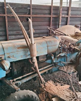 Trattore d'epoca FORDSON DEXTA