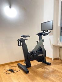 technogym bike schermo 22" come nuova