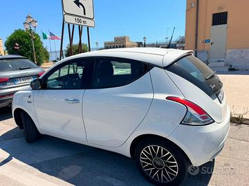 Lancia Ypsilon Hybrid