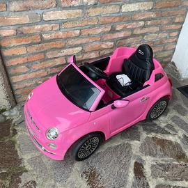 Macchinina giocattolo