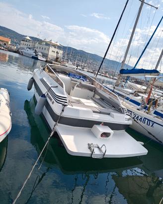 Pershing 30