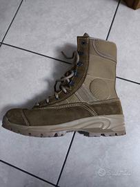 Scarponi taglia 40 estivi 