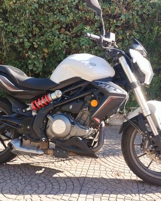 Benelli bn302 con ABS