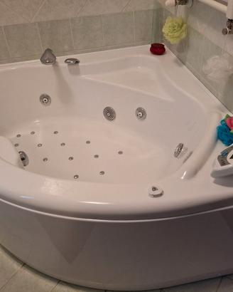 Super! Vasca da bagno idromassaggio