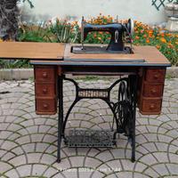 Mobile Singer vintage