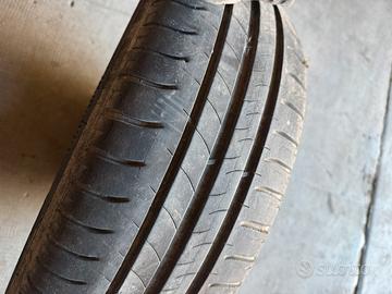 Gomme Michelin 195/65 R15 91 T con cerchi in ferro